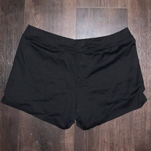 Black Mid long dance shorts